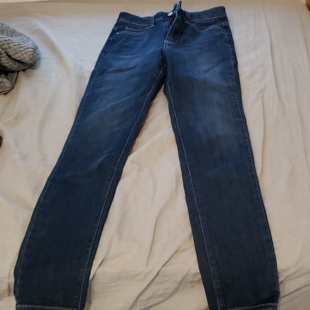Uniqlo dark wash skinny jeans